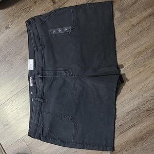 SONOMA BRAND WOMEN'S BLACK PLUS SIZE DISTRESSED SHORTS SIZE 30W